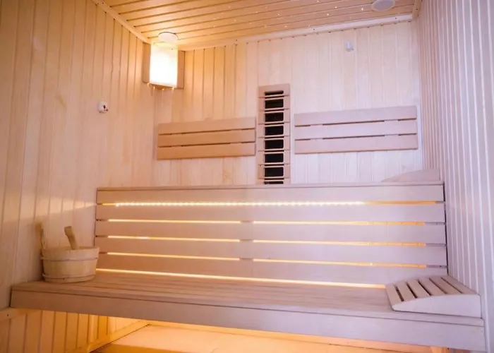 Belle View - Pool & Navodari